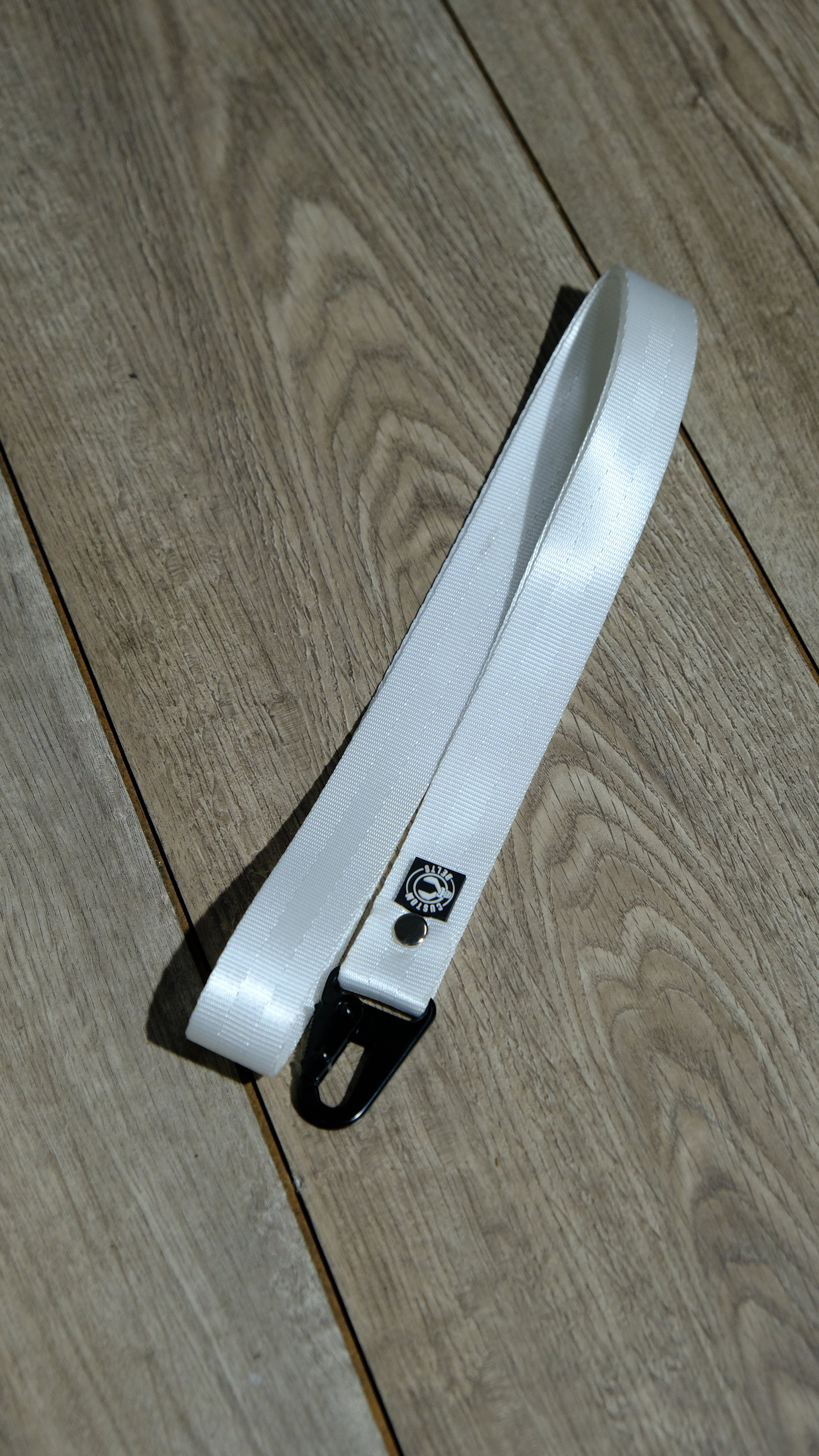 Lanyard Único: Estilo y Durabilidad en un Solo Accesorio