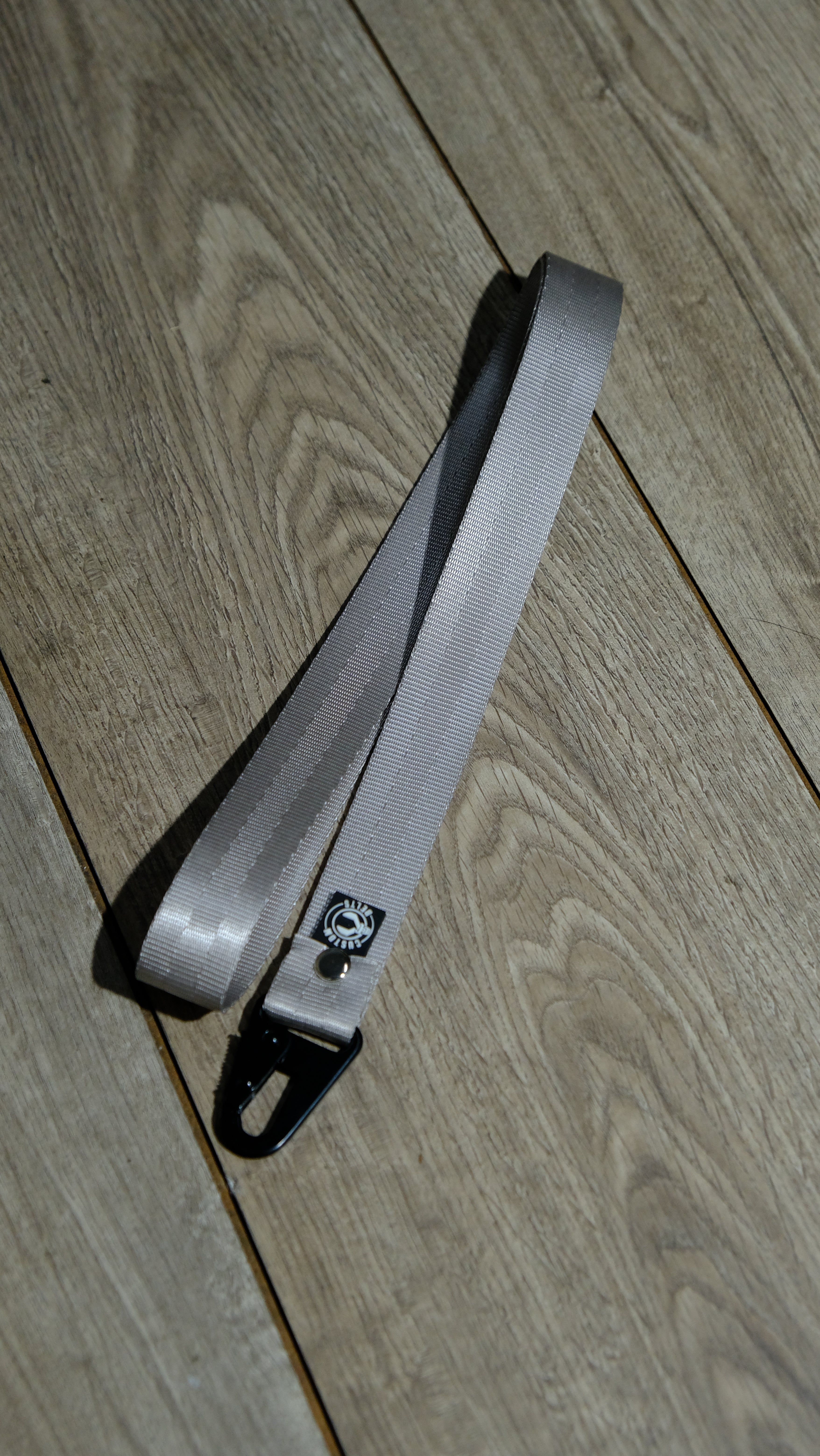 Lanyard Único: Estilo y Durabilidad en un Solo Accesorio