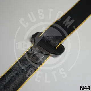 Cinta de cinturón color N44 · Negro con ribete amarillo